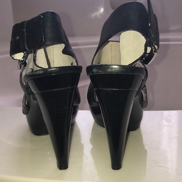 Authentic MICHAEL Michael Kors Black heels. - Picture 5 of 8